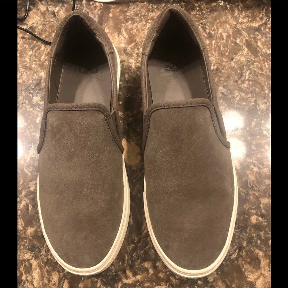 UGG sneaker worn one time!